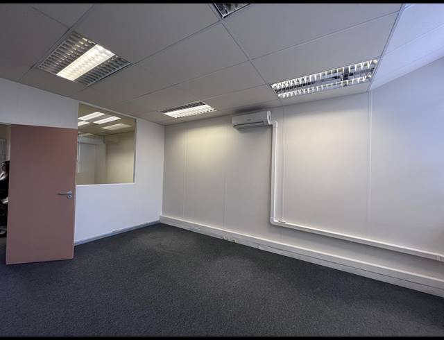 65M² OFFICE TO LET IN MOWBRAY